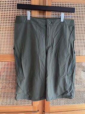 Patagonia Men's Olive Green Performance Cargo Shorts